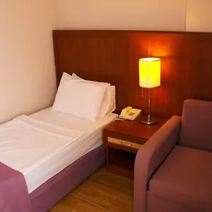 3* فندق Avisos And